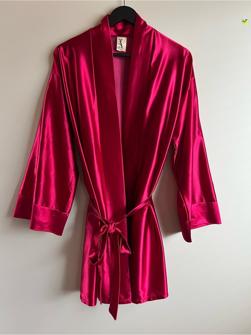Mages vintage satin robe with belt. Size medium